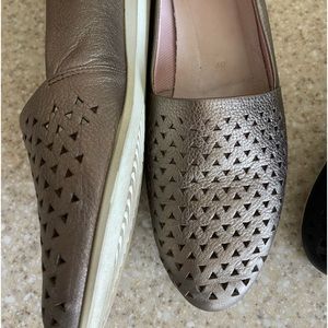Ecco brand women’s leather flat shoes. Sz 9M.